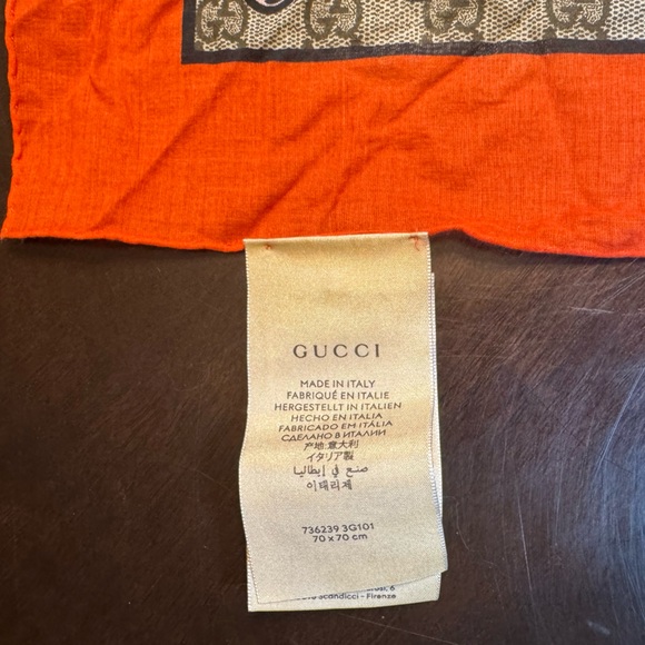 New Authentic Gucci x Pikarar GG Supreme Logo Square Scarf - Picture 8 of 9
